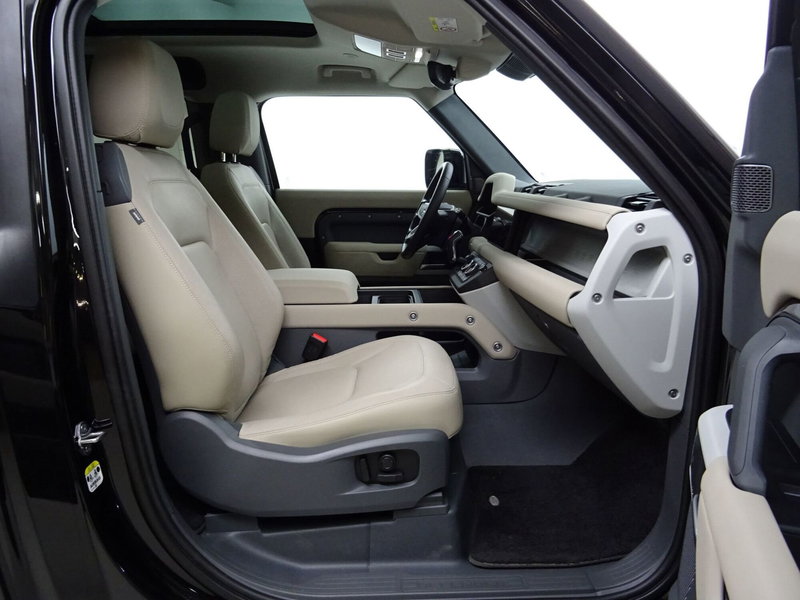 Land Rover Defender usata a Como (3)