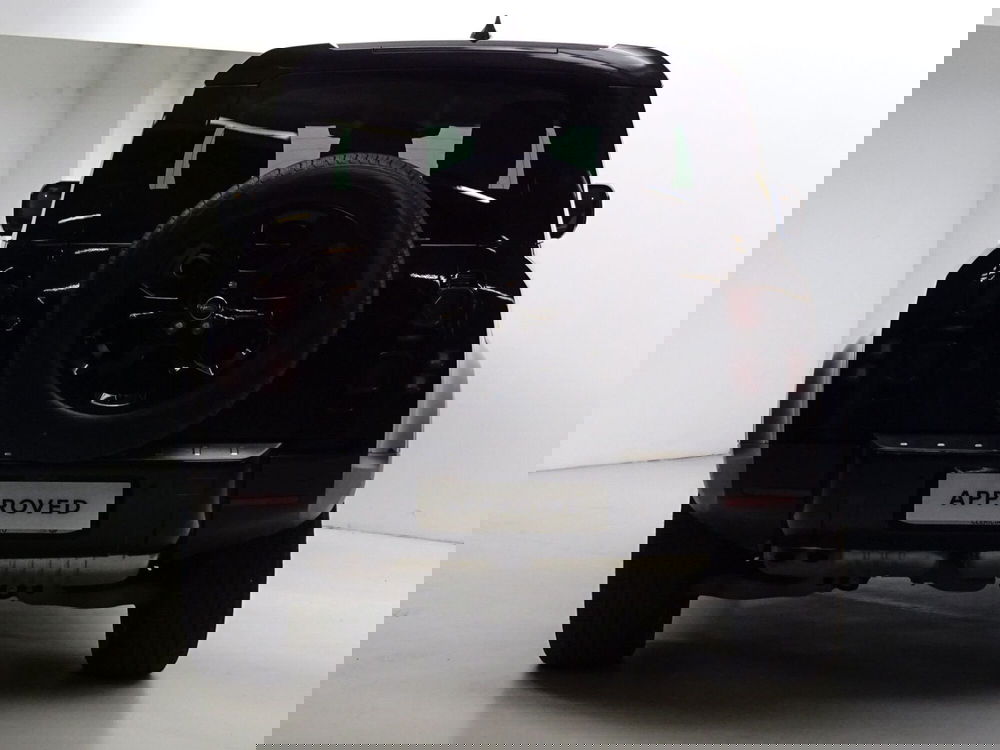 Land Rover Defender usata a Como (7)