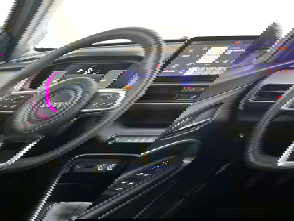 Jeep Avenger usata a Roma (12)