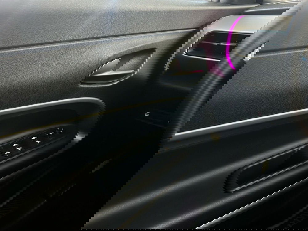 Jeep Avenger usata a Roma (13)