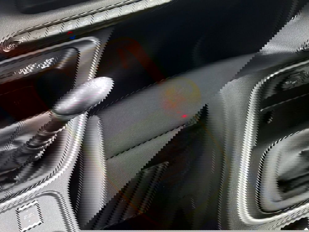 Jeep Avenger usata a Roma (18)