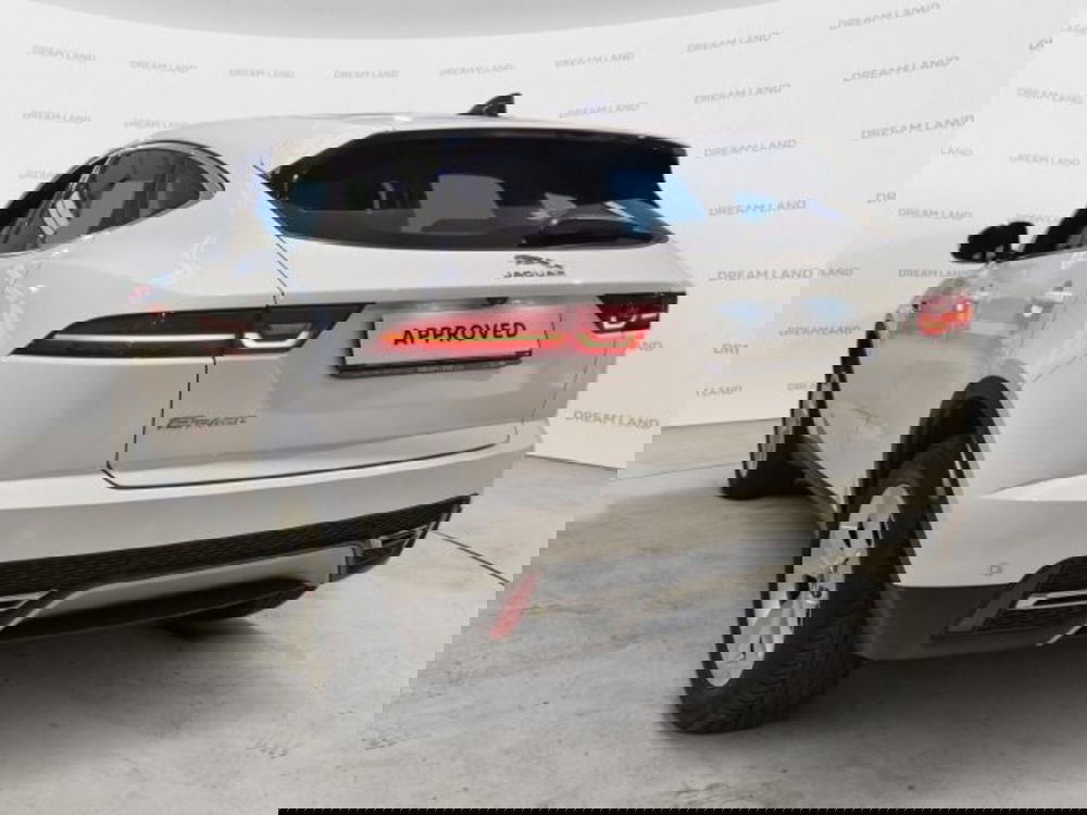 Jaguar E-Pace usata a Livorno (13)