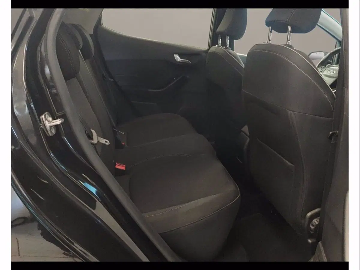 Ford Fiesta usata a Catania (13)