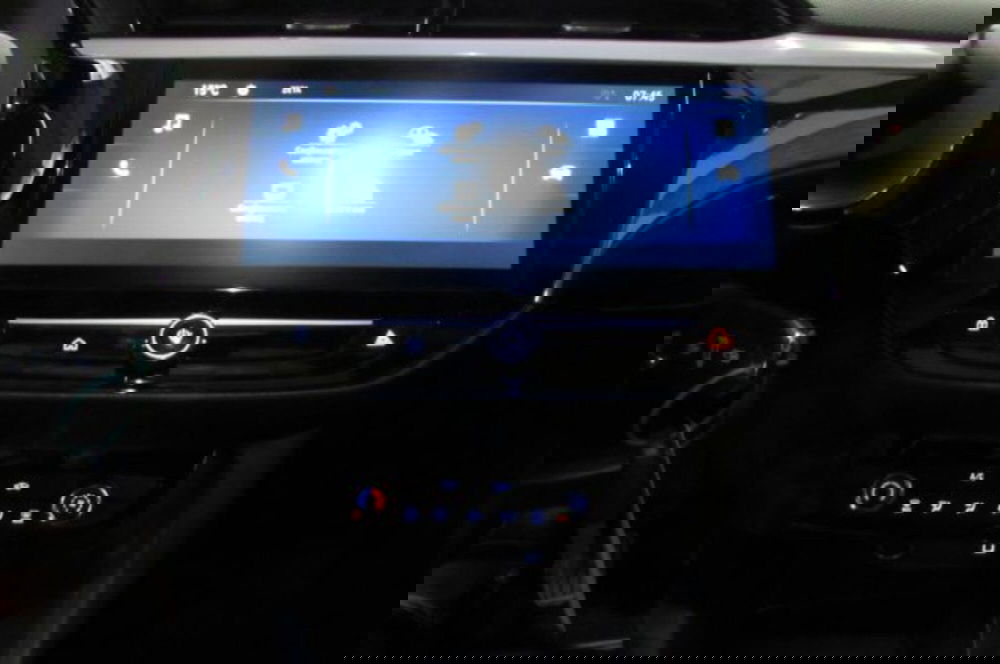 Opel Corsa nuova a Milano (8)