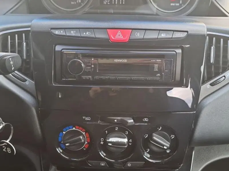 Lancia Ypsilon usata a Salerno (16)