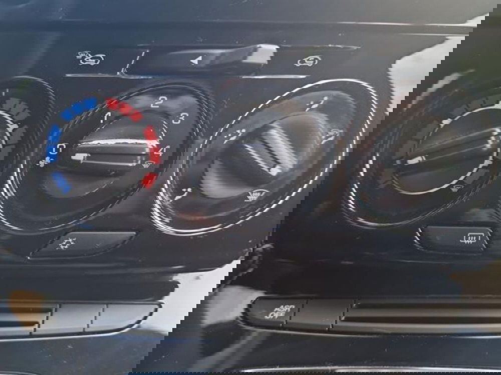 Lancia Ypsilon usata a Salerno (18)