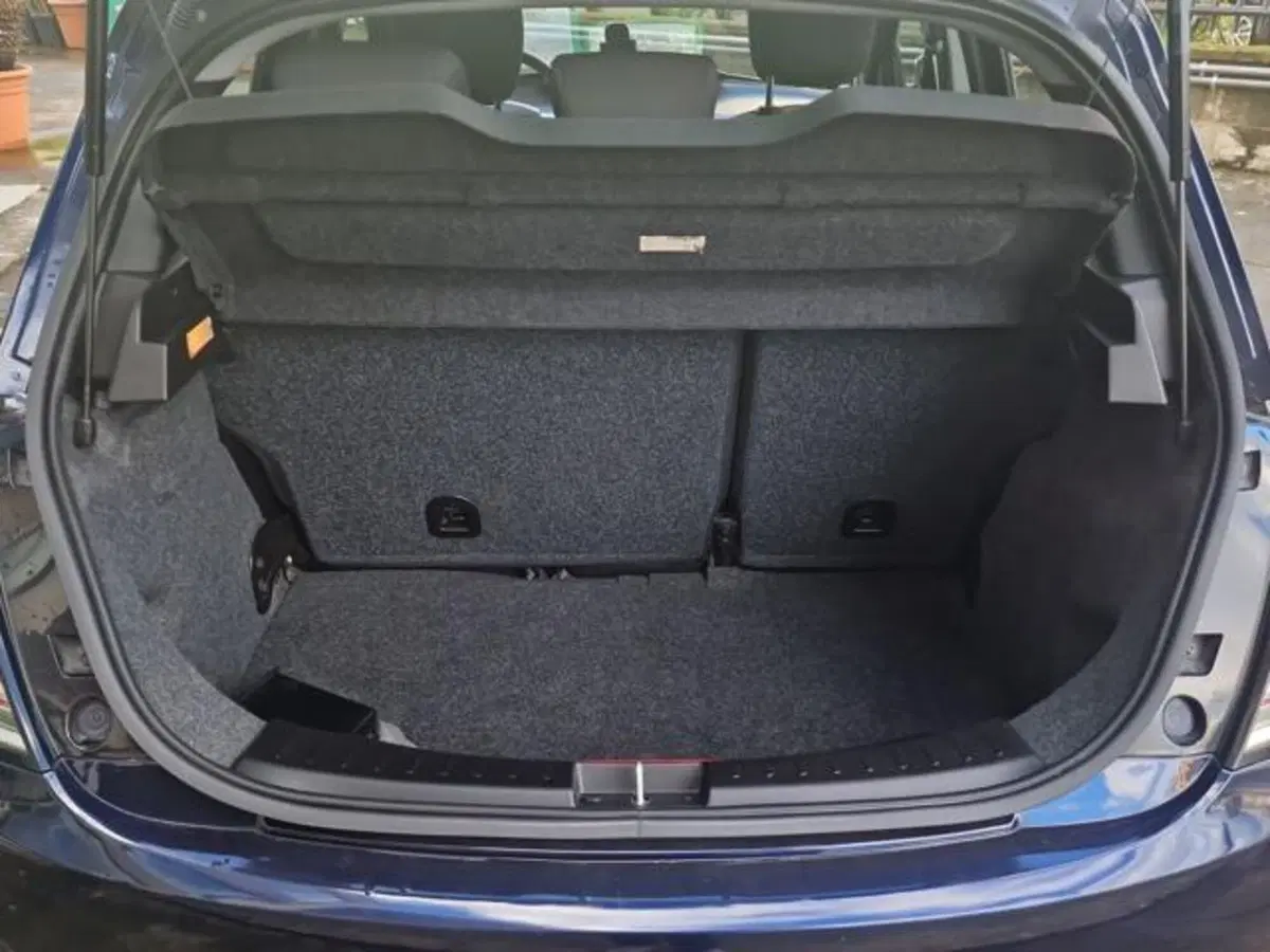 Lancia Ypsilon usata a Salerno (19)