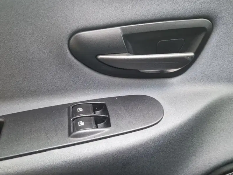 Lancia Ypsilon usata a Salerno (20)
