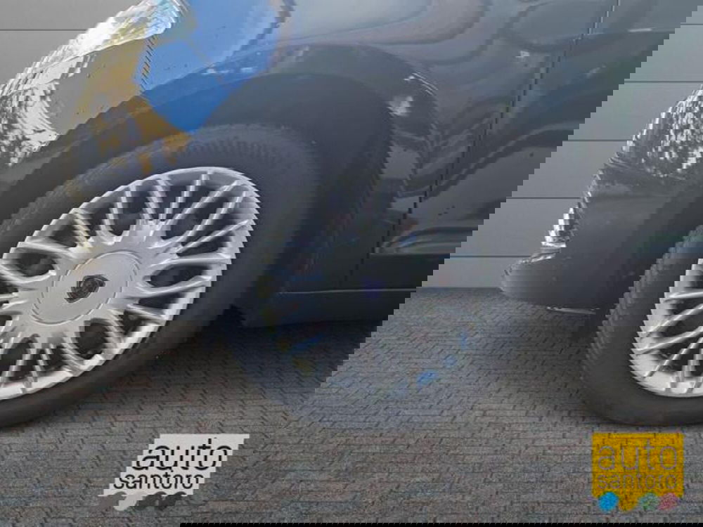 Lancia Ypsilon usata a Salerno (7)