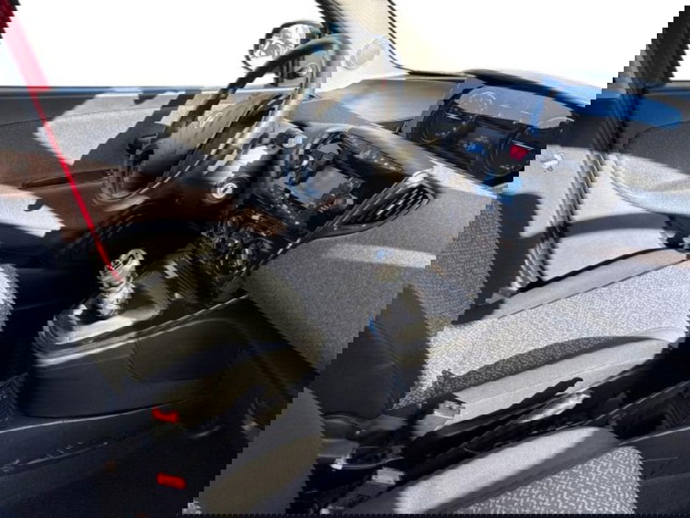 Lancia Ypsilon usata a Roma (15)