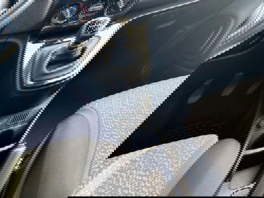 Lancia Ypsilon usata a Roma (16)