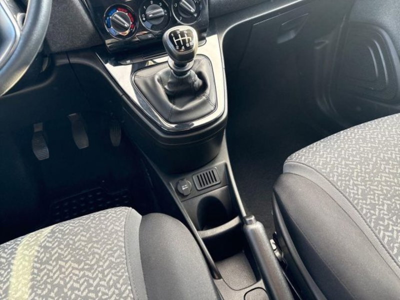 Lancia Ypsilon usata a Roma (16)
