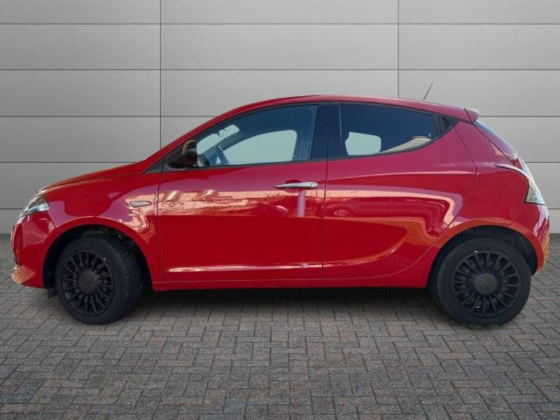 Lancia Ypsilon usata a Roma (3)