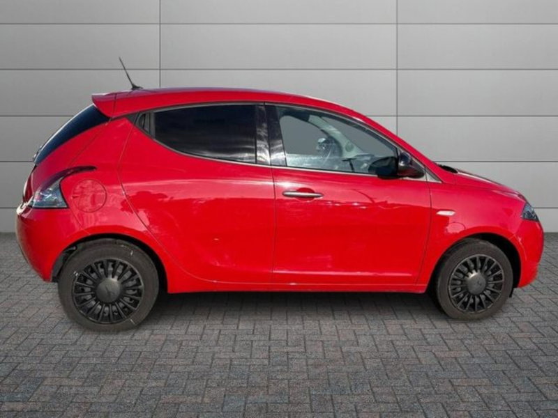 Lancia Ypsilon usata a Roma (4)