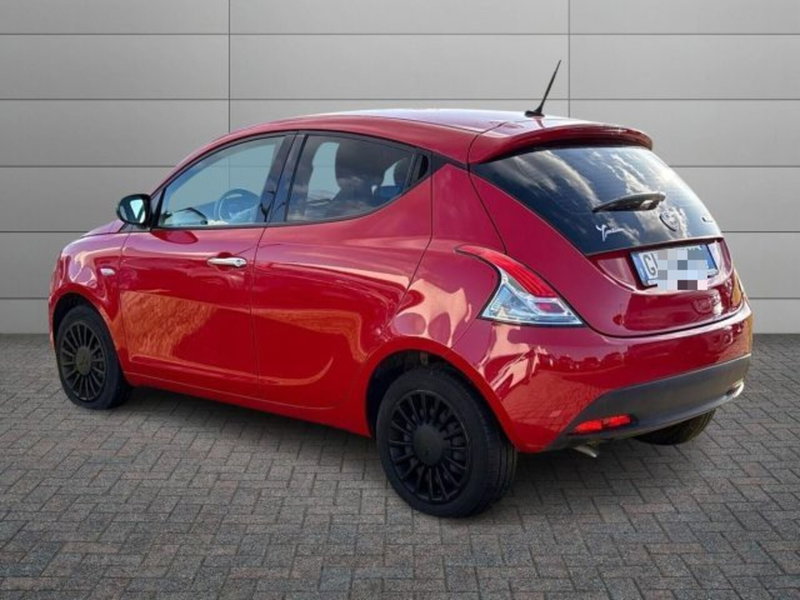 Lancia Ypsilon usata a Roma (5)
