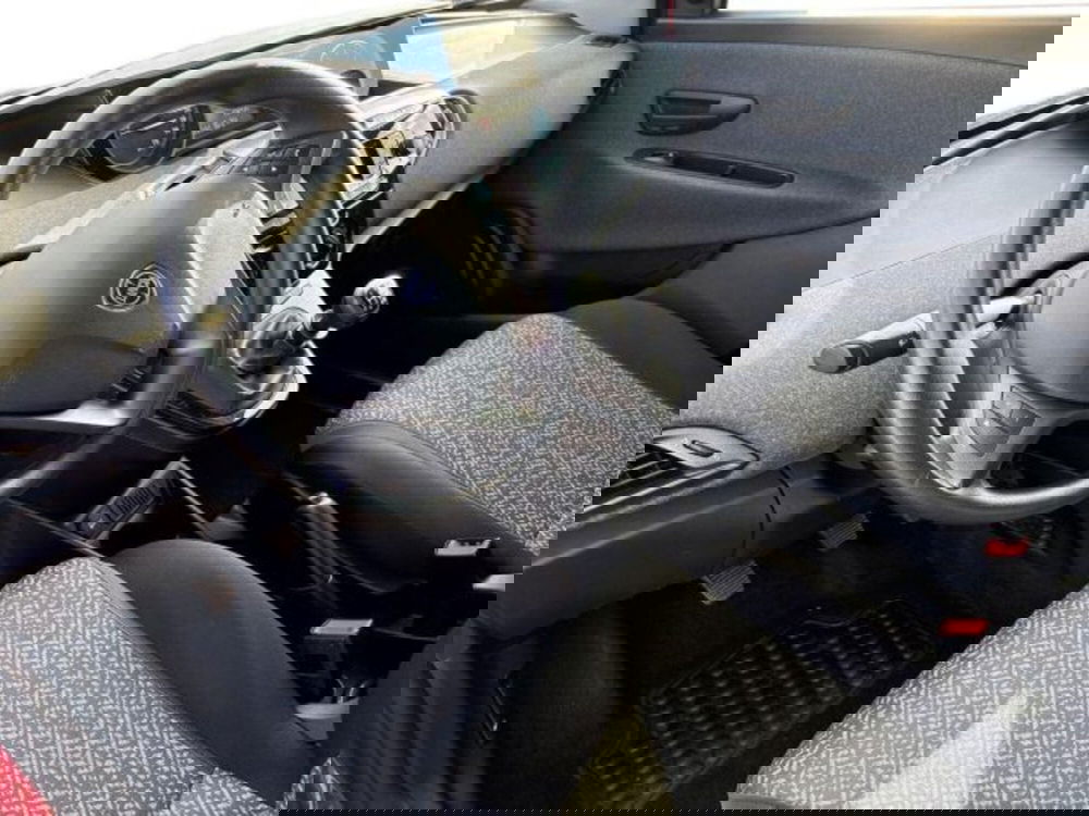 Lancia Ypsilon usata a Roma (6)