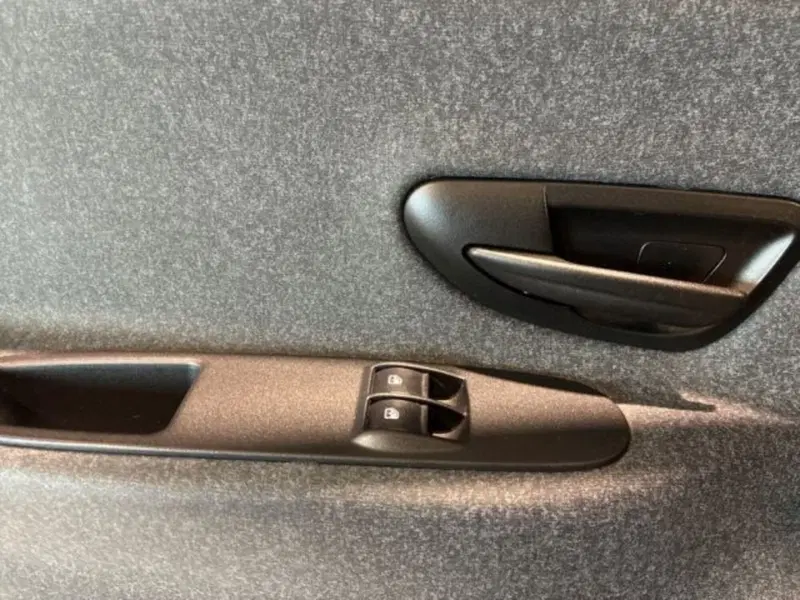 Lancia Ypsilon usata a Ancona (13)