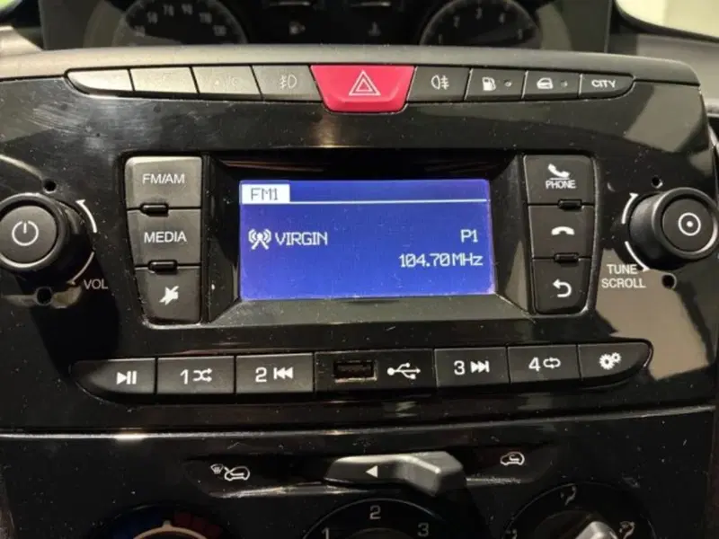 Lancia Ypsilon usata a Ancona (18)
