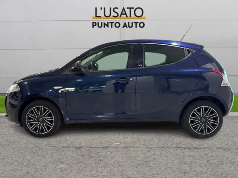 Lancia Ypsilon usata a Ancona (4)