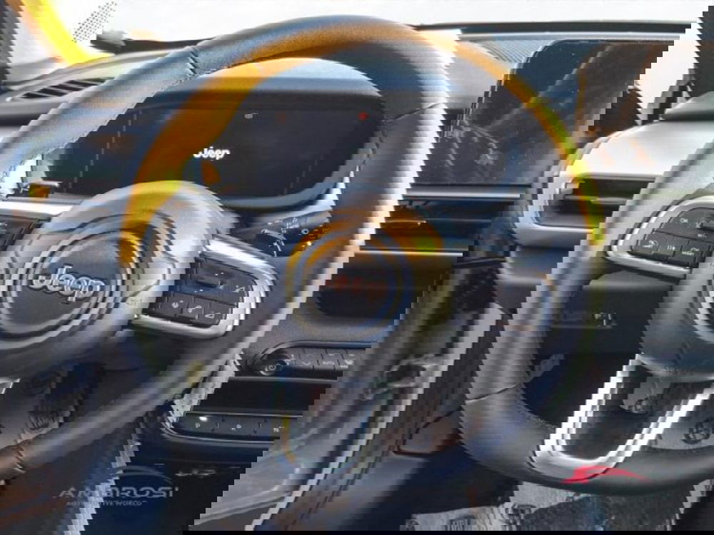 Jeep Avenger nuova a Perugia (14)