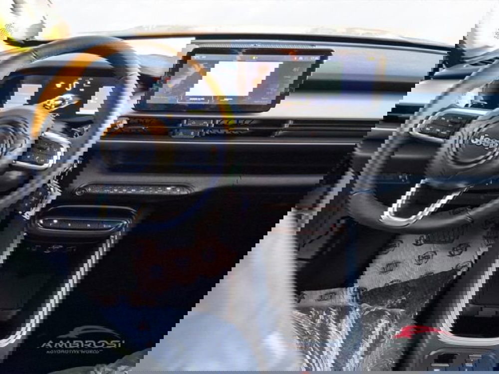 Jeep Avenger nuova a Perugia (15)