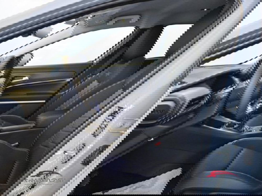 Jeep Avenger nuova a Perugia (10)