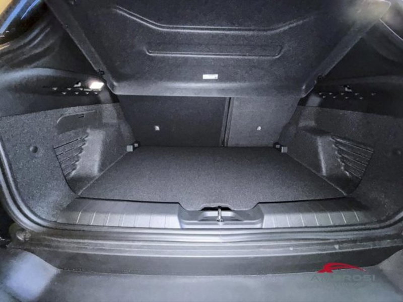 Jeep Avenger nuova a Perugia (9)