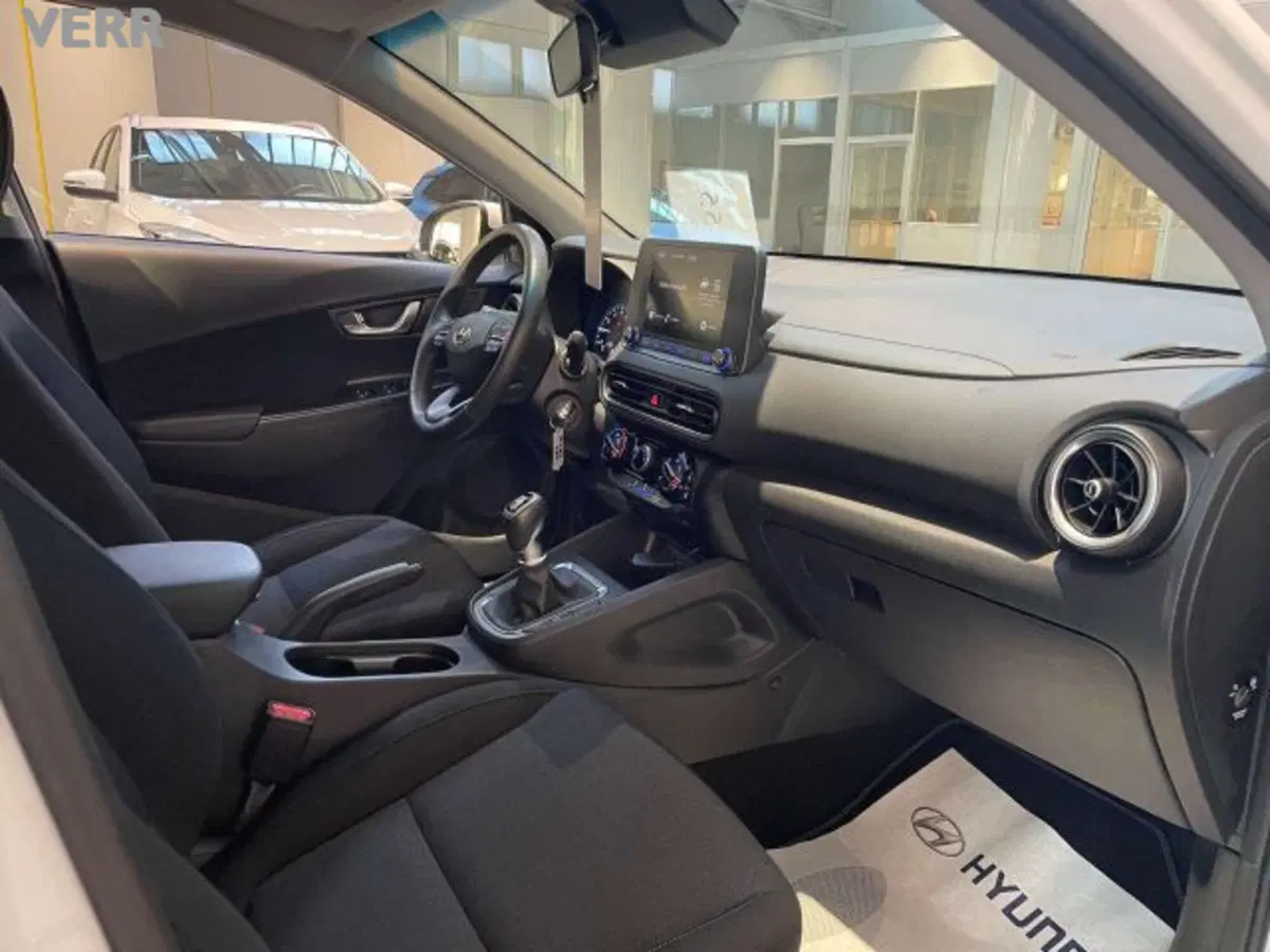 Hyundai Kona usata a Milano (12)