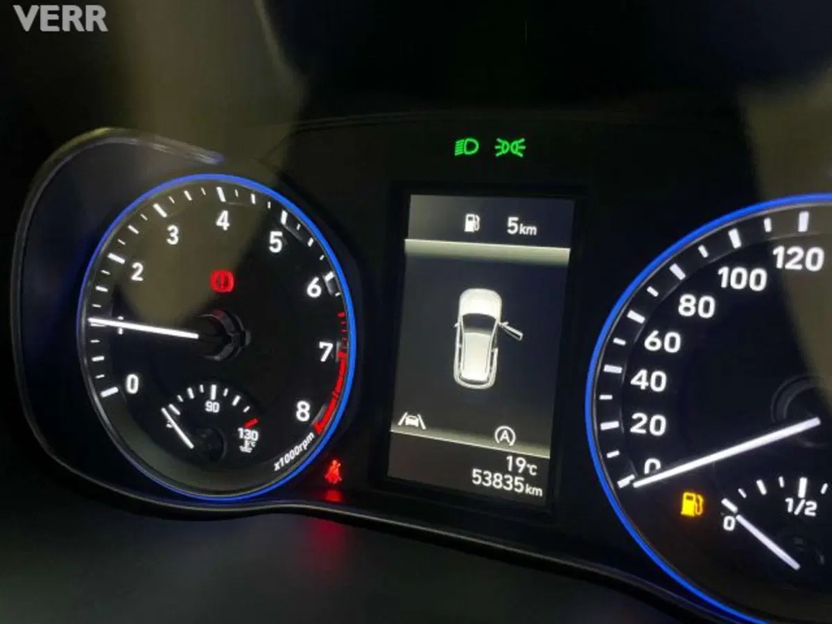 Hyundai Kona usata a Milano (14)