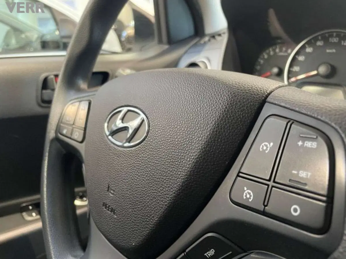 Hyundai i10 usata a Milano (10)