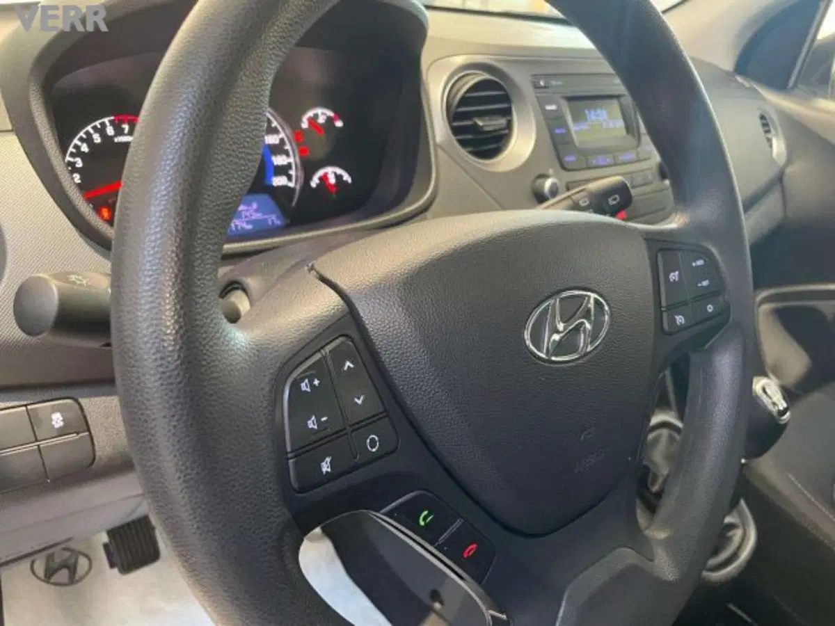 Hyundai i10 usata a Milano (15)
