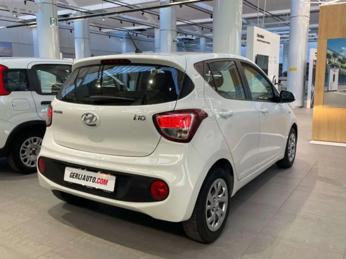 Hyundai i10 usata a Milano (6)