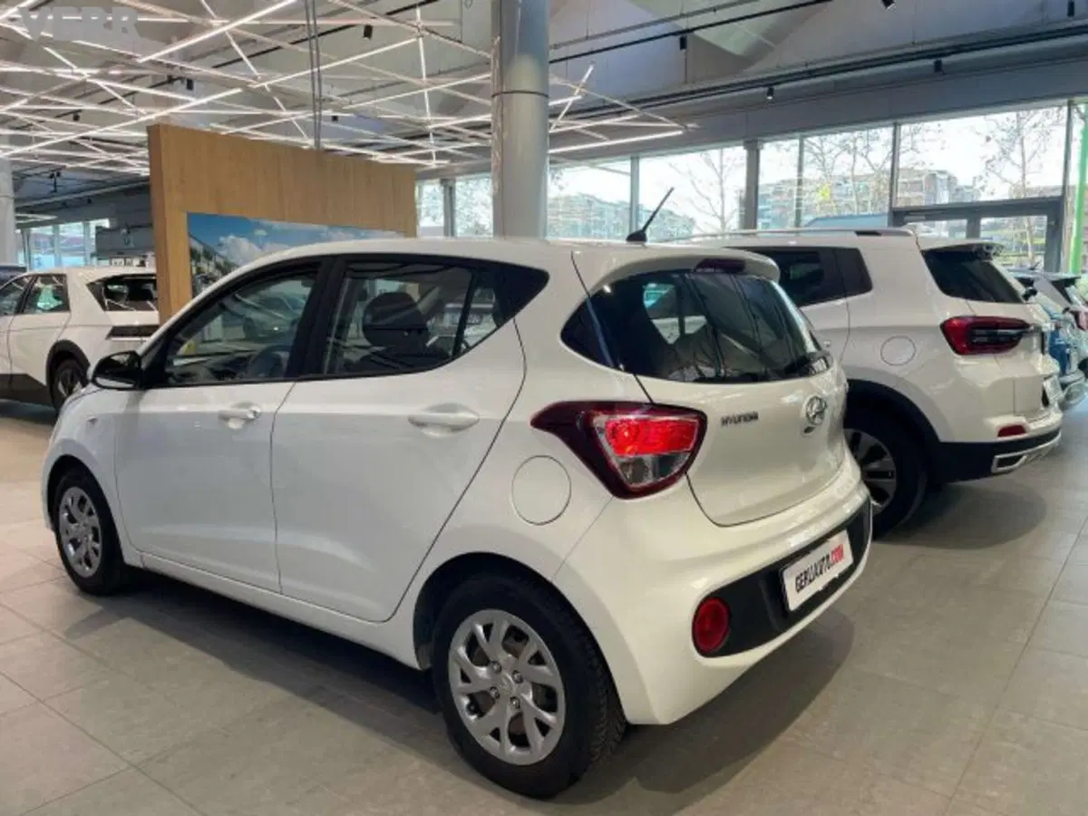 Hyundai i10 usata a Milano (7)