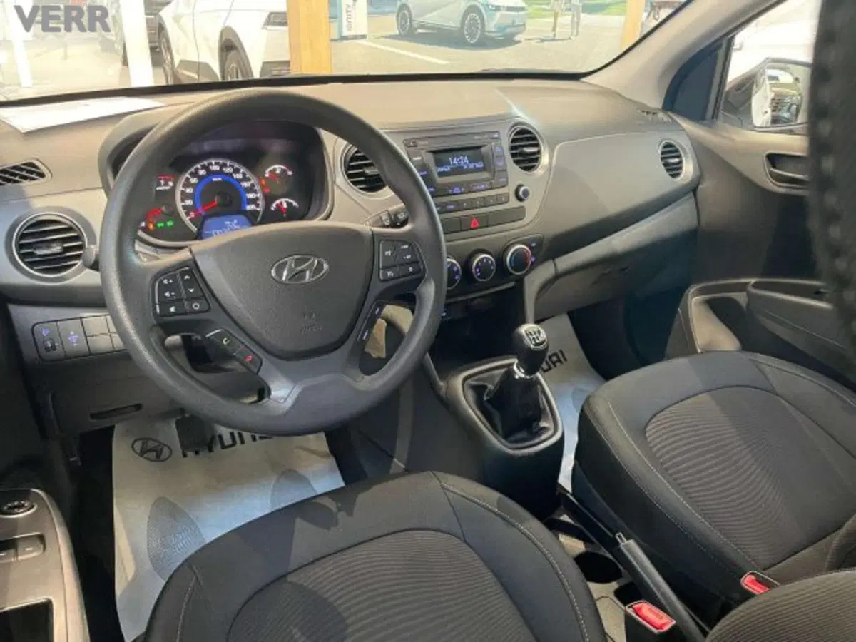 Hyundai i10 usata a Milano (8)