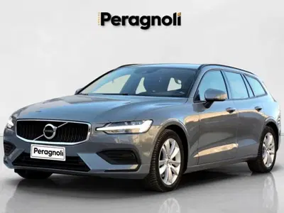 Volvo V60 B4 Geartronic Momentum Business Pro del 2021 usata a Firenze
