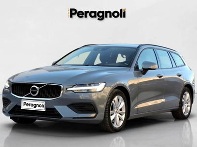 Volvo V60 B4 (d) Geartronic Momentum Business Pro del 2021 usata a Firenze