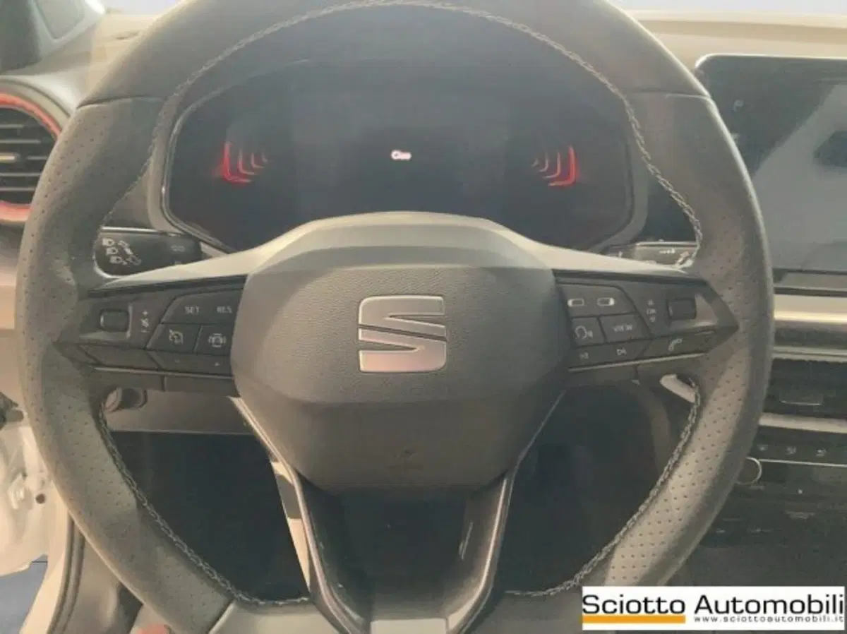 SEAT Ibiza nuova a Messina (10)