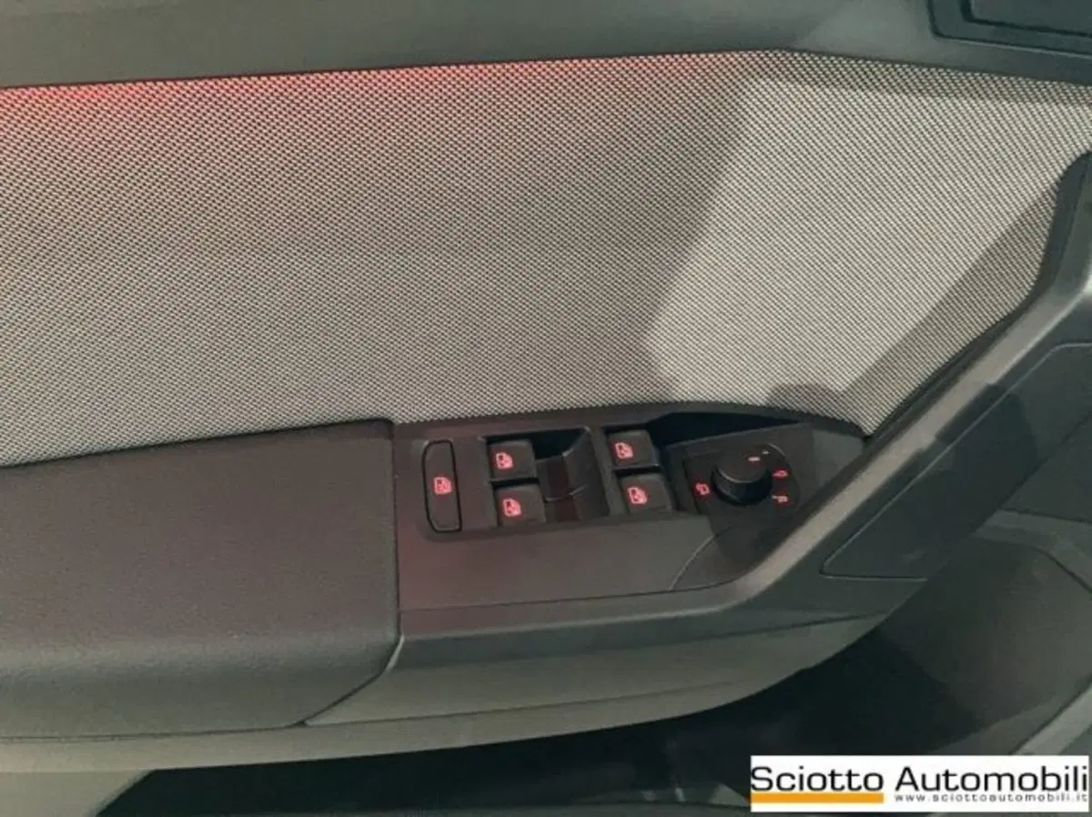 SEAT Ibiza nuova a Messina (12)