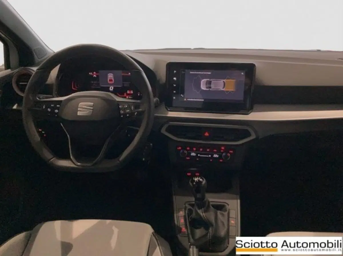 SEAT Ibiza nuova a Messina (14)