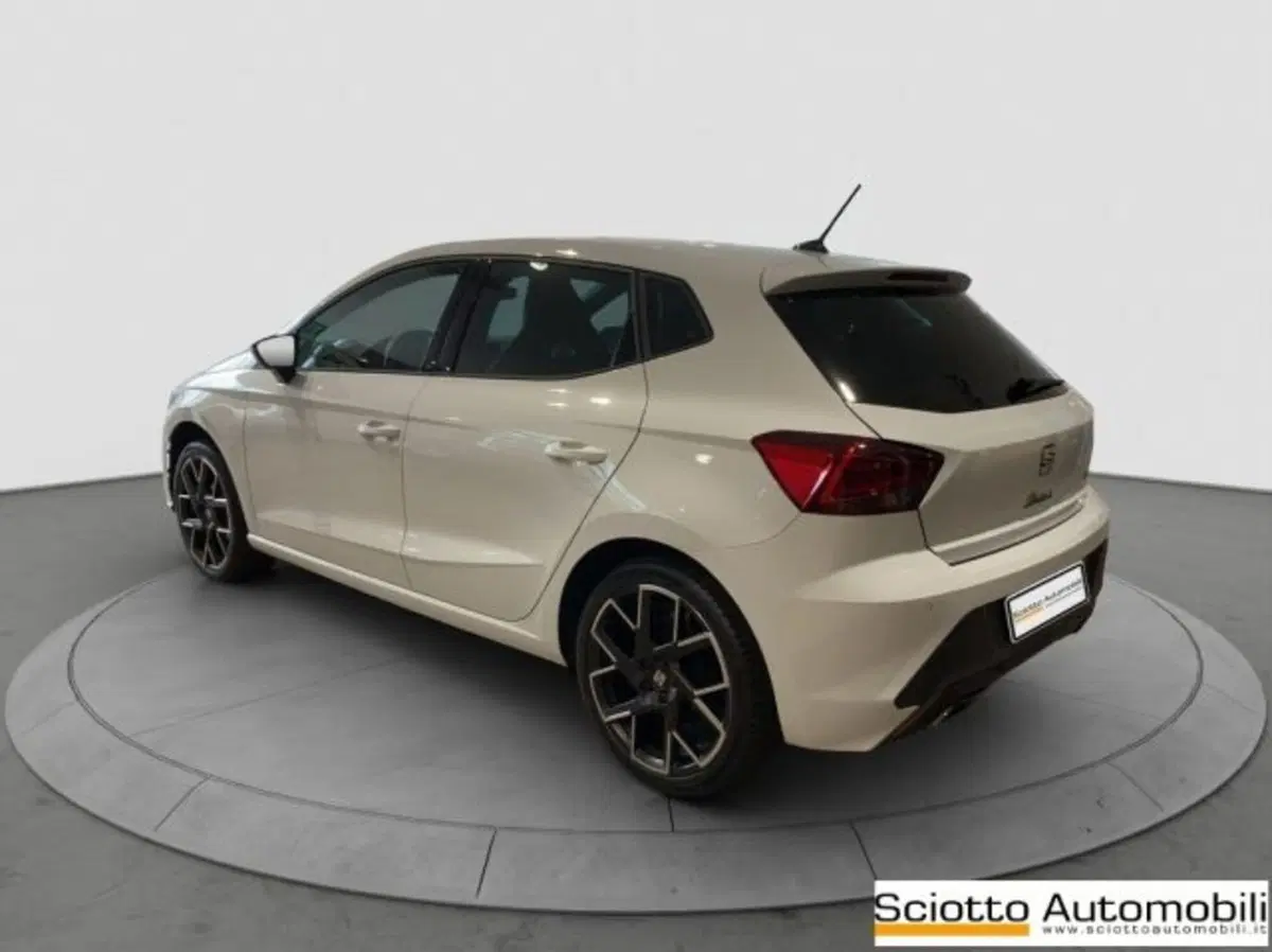 SEAT Ibiza nuova a Messina (4)