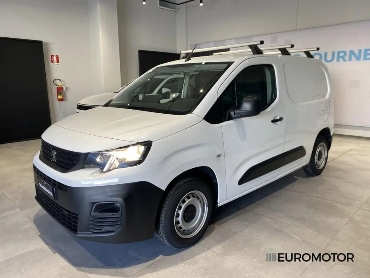 Peugeot Partner Furgone usata a Bari