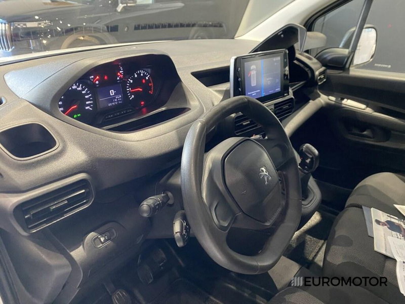 Peugeot Partner Furgone usata a Bari (11)