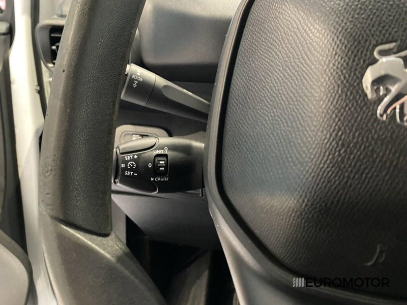 Peugeot Partner Furgone usata a Bari (12)