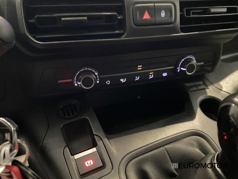 Peugeot Partner Furgone usata a Bari (13)