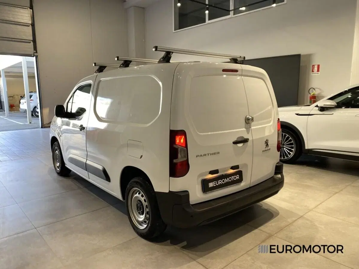 Peugeot Partner Furgone usata a Bari (7)
