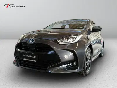 Toyota Yaris Cross 1.5h GR Sport Black Sky fwd 116cv e-cvt del 2023 usata a Monza