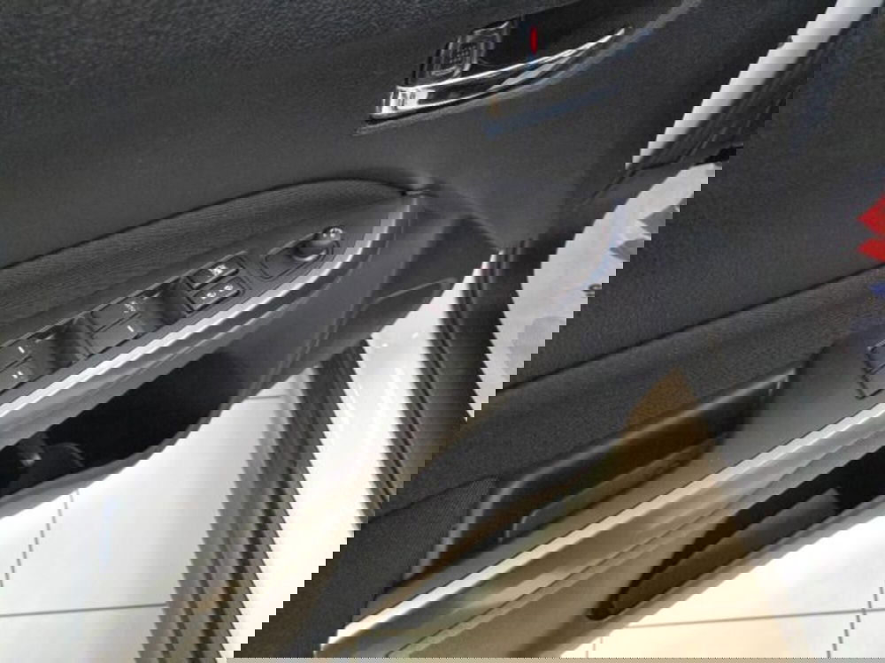 Suzuki Vitara nuova a Reggio Emilia (15)