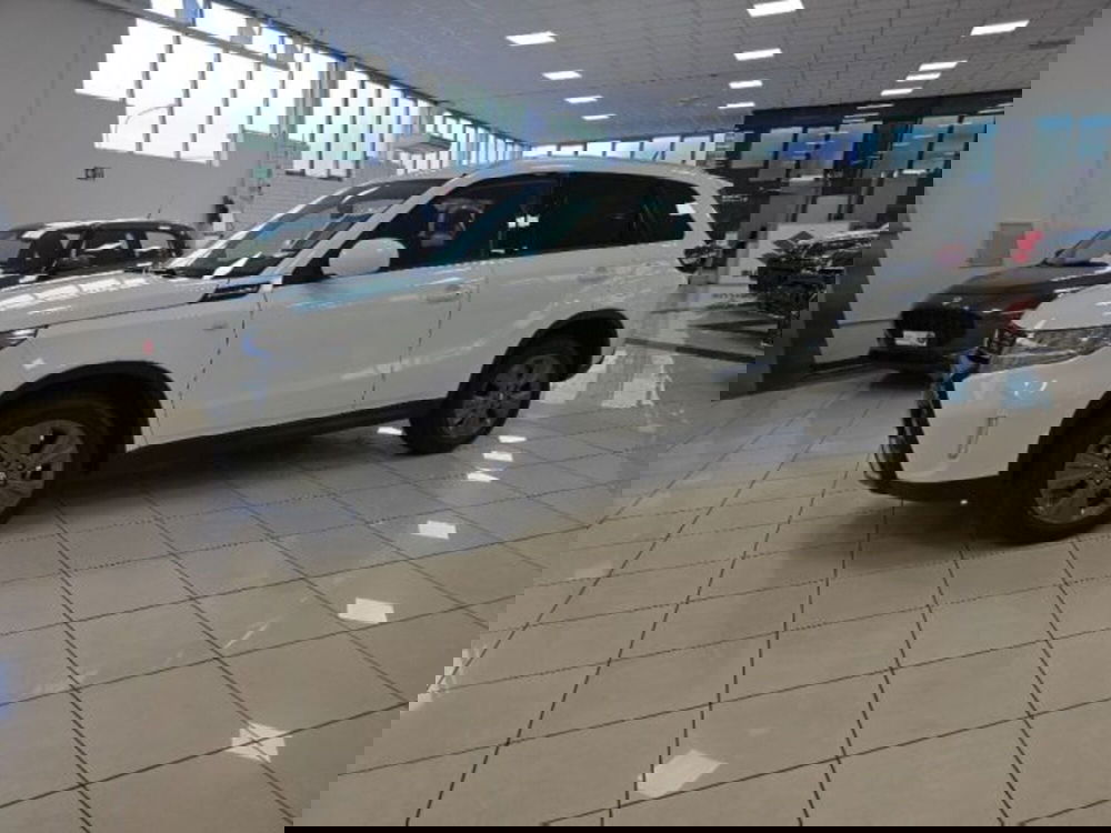 Suzuki Vitara nuova a Reggio Emilia (2)
