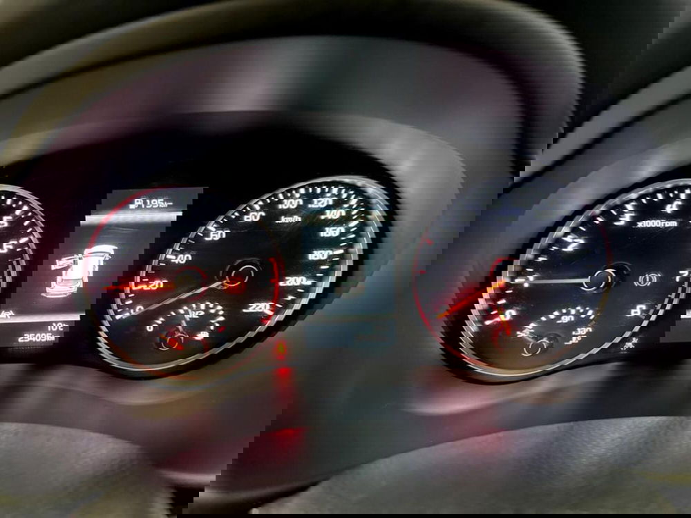 Kia Stonic nuova a Verona (13)