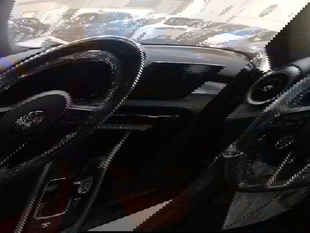 Alfa Romeo Tonale usata a Lecce (14)